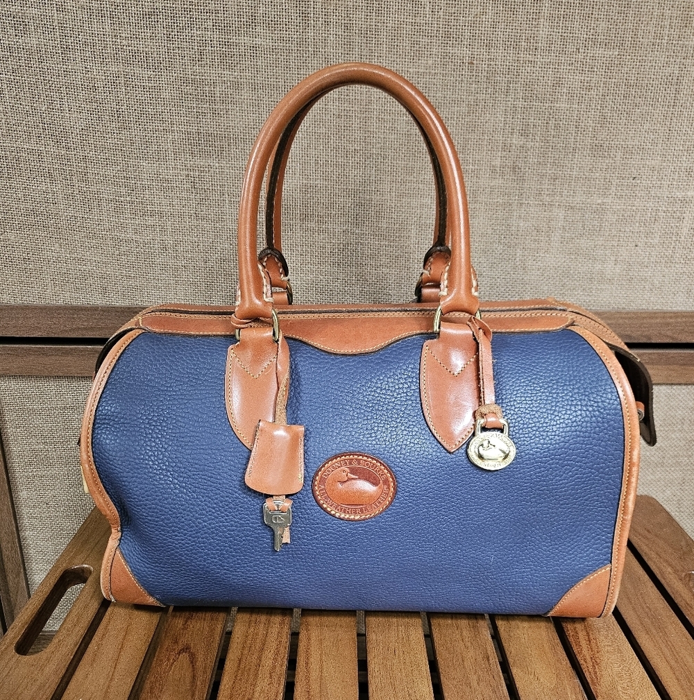 Vintage Dooney & Bourke Medium Gladstone Satchel - Picture 2 of 9